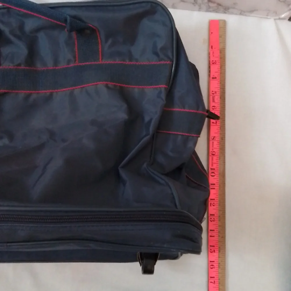 Princess Cruises Wheeled Expandable luggage bag w/ Samsonite toiletry bag